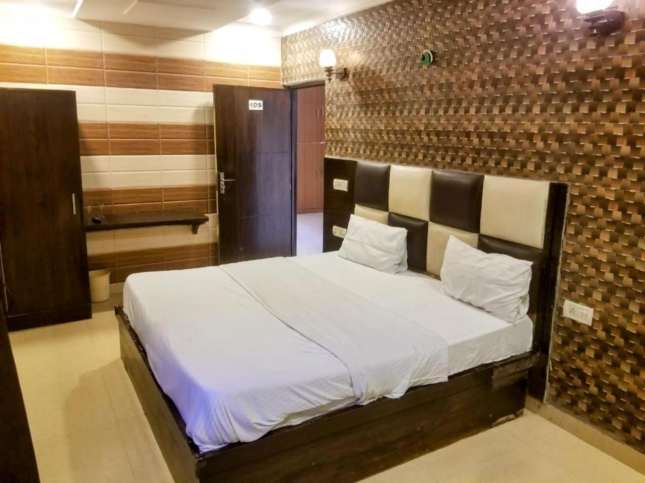 Townhouse 03 Hotel Агра Экстерьер фото